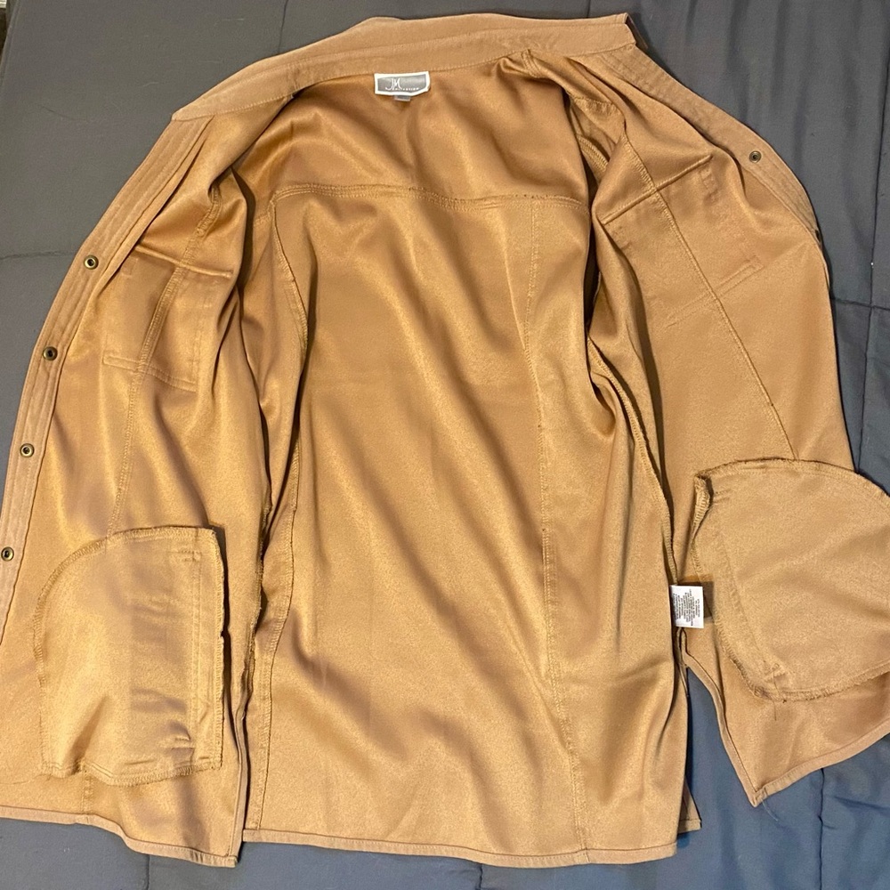 Lightweight Jacket - Picture 5 of 8